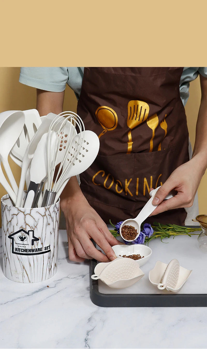 Conjunto de Utensílios de Cozinha em Silicone – 18 Peças
